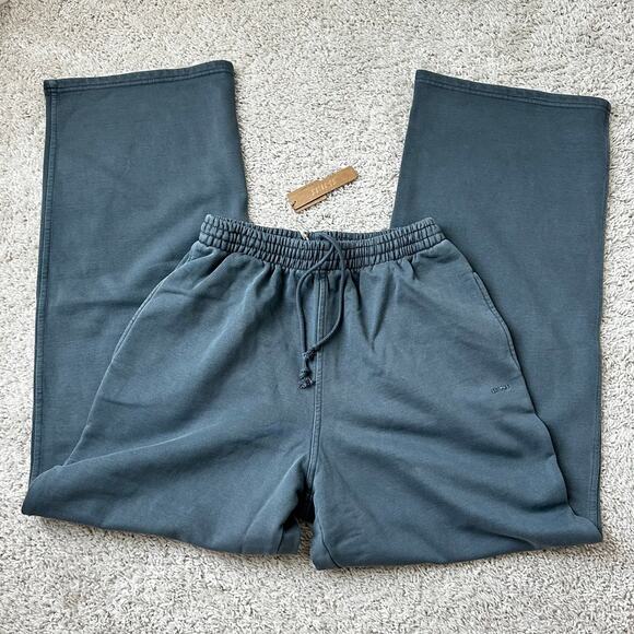 NWT SKIMS BOYFRIEND FLEECE STRAIGHT LEG PANTS IN ZIRCON SIZE XS - Picture 1 of 5